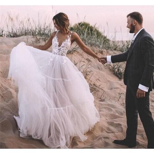 Beach Wedding Dress V-Neck Appliques Lace Tulle Backless Boho Wedding Gowns Boheimian A-Line Princess Bridal Dress