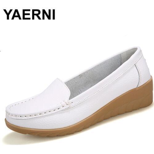 YAERNI Genuine Leather shoes Women Flats Shoe Fashion Casual Slip On Soft Loafers Spring Autumn Female Driving Shoes Wholesale