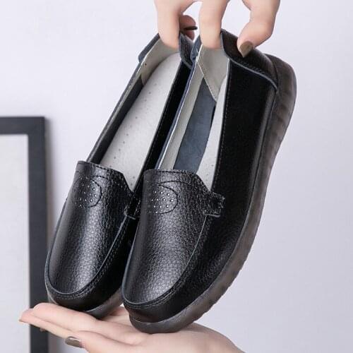 Autumn and winter new round toe leather womens all-match loafers sleeve lazy shoes soft bottom flat heel womens shoes