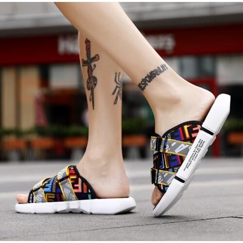 Classic Slip On Garden Clog Shoes Men Quick Drying Summer Beach Slipper Breathable Outdoor Sandals Platform Gardening shoes