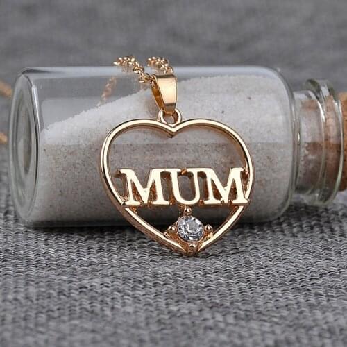 New 2021 Western Hot Mothers Day Gift Necklace Letter Mum Crystal Alloy Plain Heart Necklace For Beautiful Mother dropshipping