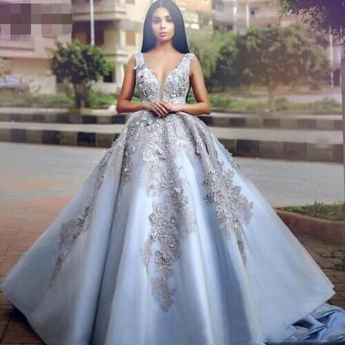 Lace Ball Gown Prom Dresses 2021 Plunging V Neck backless Quinceanera Party Dress Plus Size Formal Evening Gowns robe de soiree