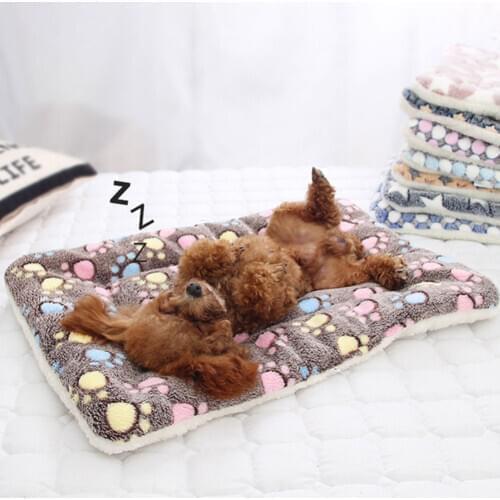 Soft Flannel Pet Mat Dog Bed Winter Thicken Warm Cat Dog Blanket Puppy Sleeping Cover Sofa Cushion For Small Medium Large Dogs