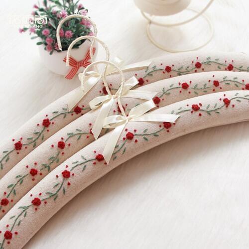 Hot Selling Clothes Hanger Colorful Blossom Sponge Padded Clothes Hanger Rack for Clothes Hangers Weding For Kid Children