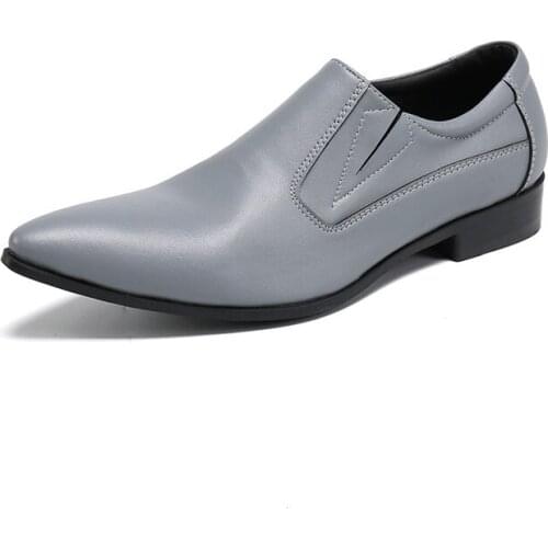 2021 Luxury Brand Italy Mens Loafers Pure Color Flat Slip-On Driving Shoes Leather Wedding Party Dress Prom Casual Shoes Men
