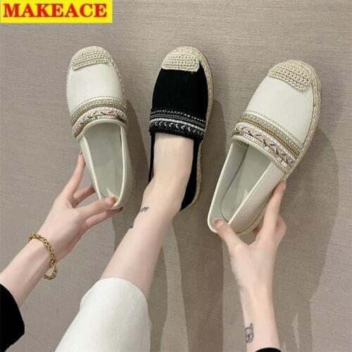 Fashion Womens Shoes Autumn 2021 New Roman National Style Foot Flat Shoes Outdoor Casual Shoes Middle-aged Womens Cloth Shoes