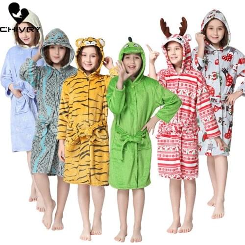 New Autumn Winter Children Hooded Bathrobe Kids Bath Robe Boys Girls Cartoon Animal Flannel Pajamas Kids Long Sleeve Towel Robe