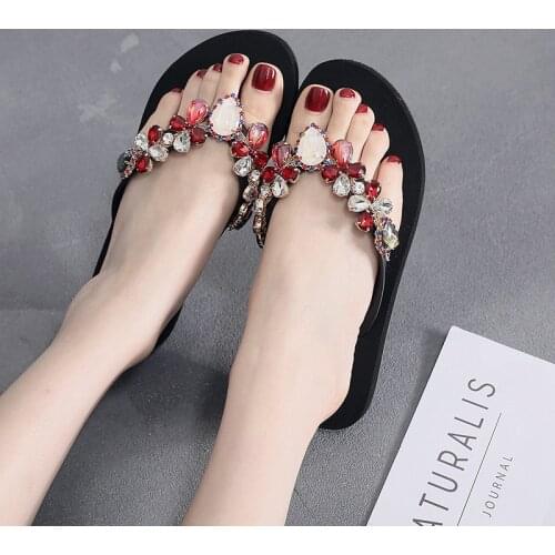 Womens Flip-Flops 2021 Summer New Flat Flip-Flops All-match Rhinestone Sandals Wear Fashion Beach Shoes