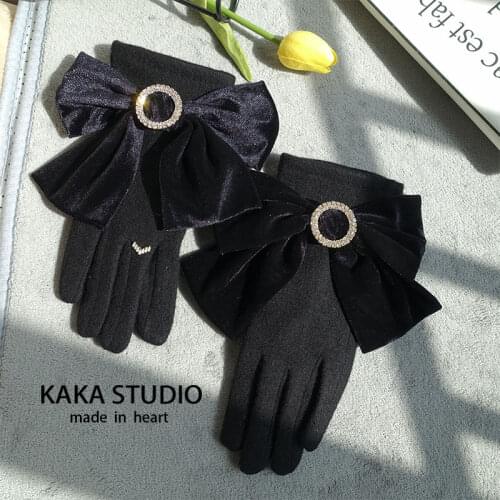 Winter Gloves for Women Velvet Bow Button Elegant Wool Mittens Female Rhinestone Gloves Ladies wrist Guantes De Trabajo