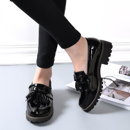 2020 Spring British Style Women Brogues Patent Leather Lace up Oxford Shoes for Women Round Toe Mixed Color Women Autumn Shoes