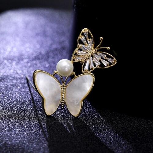 2021 New Fashionable Pearl Insect Pin Cubic Zirconia Gold-Plated Wedding Jewelry For Women Shell Butterfly Brooches Pins Corsage