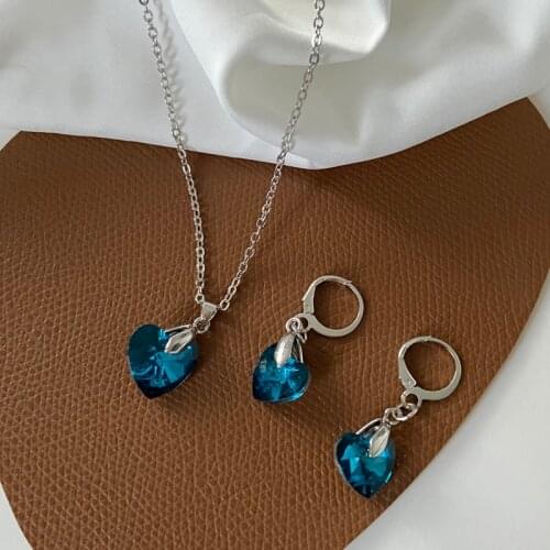 2021 Korean New Exquisite Blue Crystal Necklace Fashion Temperament Heart Pendant Earrings Necklace Female Jewelry Gift