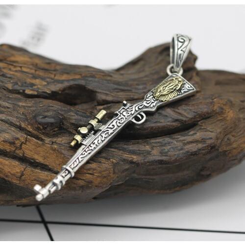 Pendant with men and women with desperately 98 k to eat chicken sniper rifle personality couples silver pendant