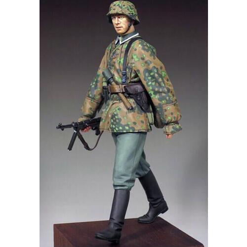 1/16 120mm uncolor stand 120mm toy Resin Model Miniature resin figure Unassembly Unpainted