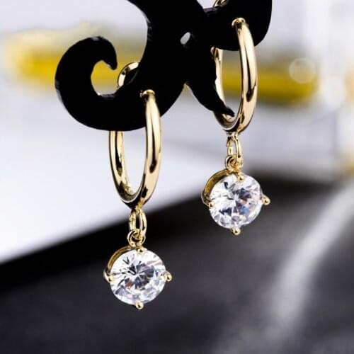 New Personality Four Claw Zircon Earrings Without Ear Holes Earclip Jewelry Accessories for Womens Prom Dinner Party