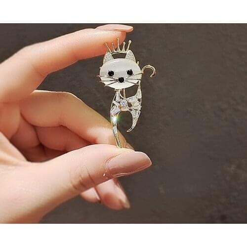 Lovely Opal Catch Fish Cat Brooches Women Unisex Pets Animal office Casual Brooch Pins Gifts