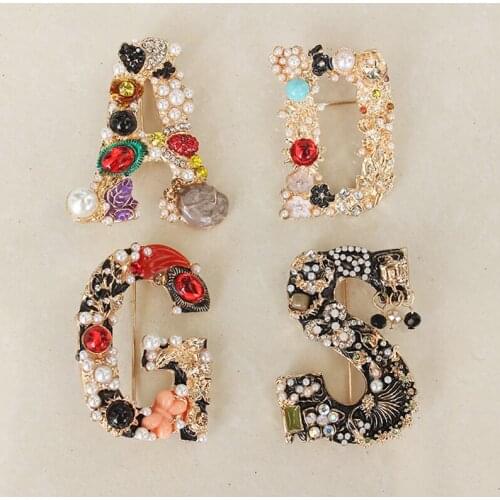 Noble pin pearl letter brooch shiny colored stone butterfly bell plant flower jewelry suit punk pin party wedding brooch jewelry