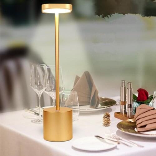 TWISTER.CK Desk Lamp