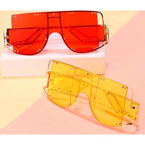 2021 New Fashion Square Shield Sunglasses Women Men Cool Trend Metal Frame PC Lens Gradients Black Party Conspicuous Sun Glasses