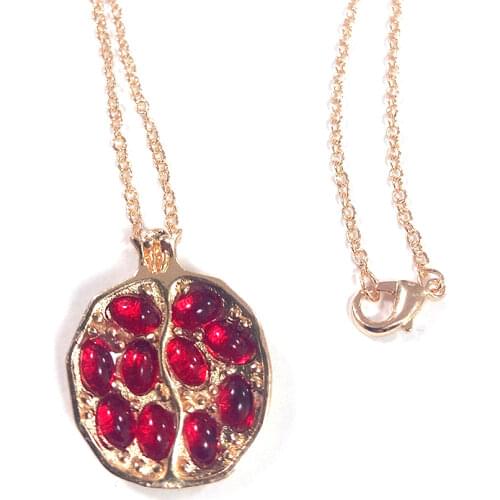Vintage Fruit Fresh Red Garnet Necklace Classic Gold Color Resin Stone Pomegranate Pendant Necklace Jewelry for Women Best Gift