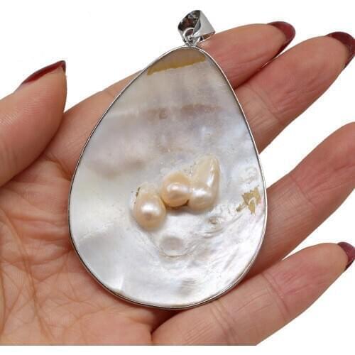 Natural Lucky Pearl Beads Shell Charms Natural Mother of Pearl Shell Pendant for DIY Necklace Making Jewelry Gift Size 45x66mm