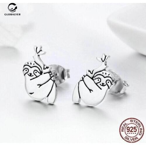 Hot little sloth S925 sterling silver Simple animal earrings Fashion womens temperament wild earrings Free shipping 510