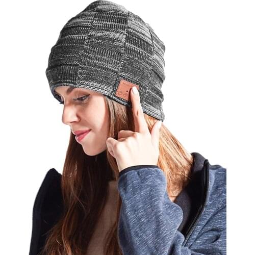 Bluetooth Earphone Add Velvet Lining with Stereo Speaker USB Charging Thermal Beanie Cap New Arrival 2021