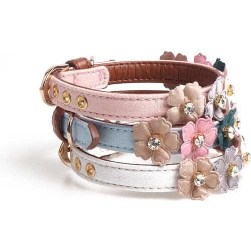 Rhinestone Jeweled Flower Dog Collar Adjustable PU Leather Collar Floral Designer Collar for Medium and Large Dogs Accessories