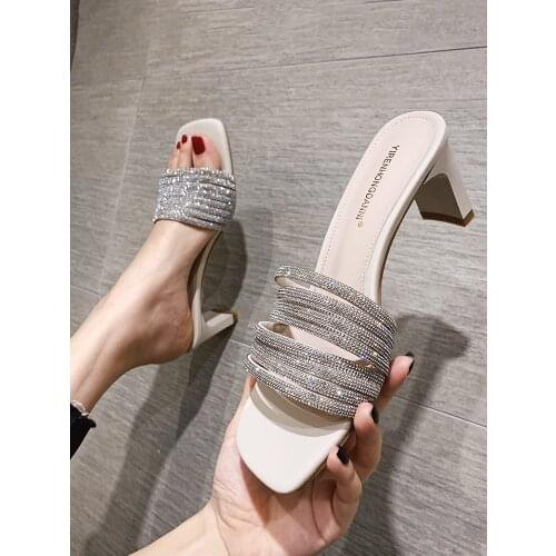Womens Shoes Slippers Outdoor Summer 2021 New Fashion Flashing Diamond Thick Heel Square Toe Temperament High Heel Sandals