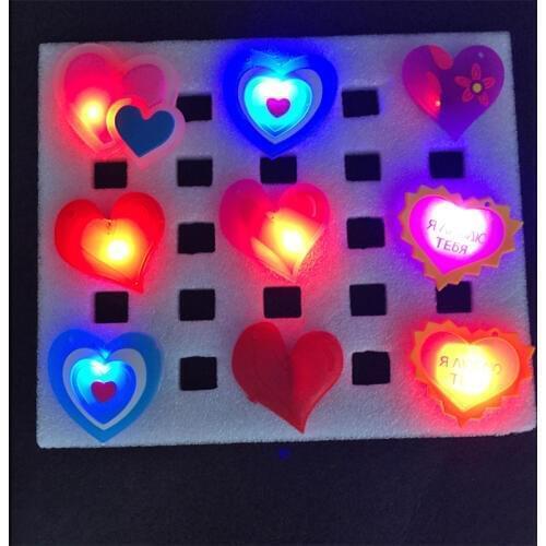 2018 Led Wedding Favors Love Heart Flashing Led Light Up Badge/brooch Pins Event Party Favors Valentines Day Gifts Glow Supply