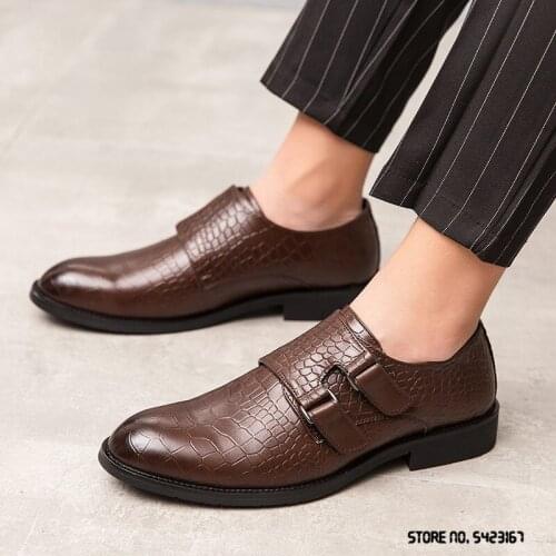 2021 Fashion Designer Pointed Monk Strap Brown Shoes Flat For Men Dress Party Groom Formal Wedding Prom Oxford Zapatos De Novi