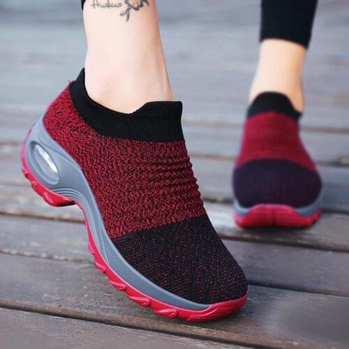 Plus Size Slip-on Big Soles Tennis Female Red Sneakers Woman Sports Shoes Women Sport Running Shoes Woman Running Black D-441