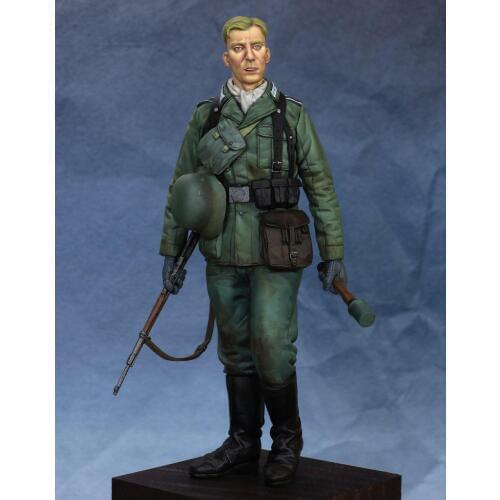 1/16 Scale Resin Figure Defence Force 120mm