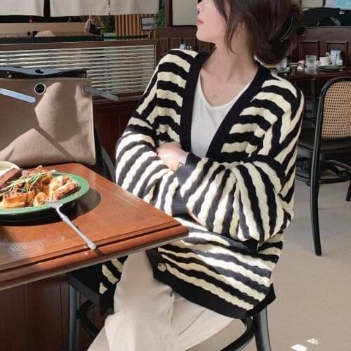 2021 Autumn Striped Knitted Cardigan Women Casual Button Elegant Sweater Female Y2k Clothes Long Sleeve Top Korean Fashion Chic