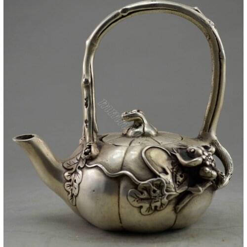 Exquisite Interesting Chinese Collectible Decorated Old Handwork Tibetan Silver Frog On Pumpkin Statue Teapot