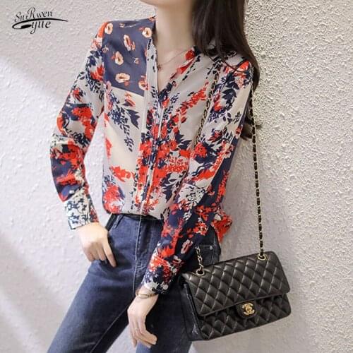 . Its a long sleeved shirt with fine texture and printed patterns of mulberry silk Fashion travel is very eye-catching 16119
