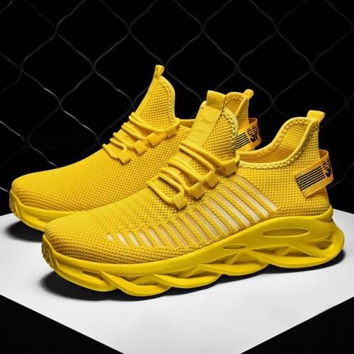 New mesh lightweight lace-up shoes trendy fashion mens shoes outdoor casual shoes Sport shoes Mens Breathable Sneakers