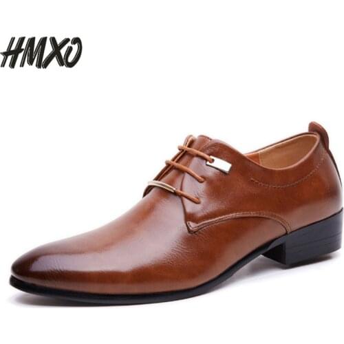 HMXO British Style Casual Leather Shoes Retro Pointed Toe Men Shiny Business Suits Wedding Men Casual Shoes Men Leather Shoes