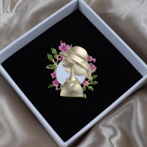Court Retro Matte Brooch Jewelry Luxury Enamel Pin for Women Flower Moon Lady Beauty Brooch Coat Clothing Hat Bag Accessories