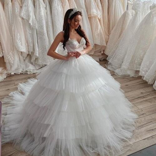 E JUE SHUNG Ball Gowns Wedding Dresses Spaghetti Straps With Beading Sweetheart Dubai Tiered Tulle Bridal Gowns vestido de noiva