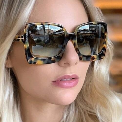 New Fashion Oversize Unti-Uv Sunglasses Women 2021 Eyeglasses Frames Luxury Classci Black Brand Designer Square Shades Lentes