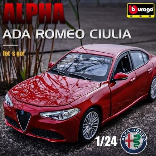 Bburago 1:24 Alfa Romeo Giulia Sports Car Static Die Cast Vehicles Collectible Model Car Toys Children gift crafts
