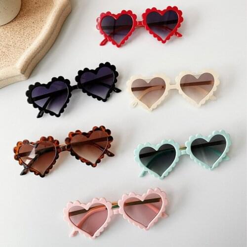 Kids Girl Heart Shaped Sunglasses, Colorful Vintage Cute Baby Eyewear for Party Beach Travel Photography