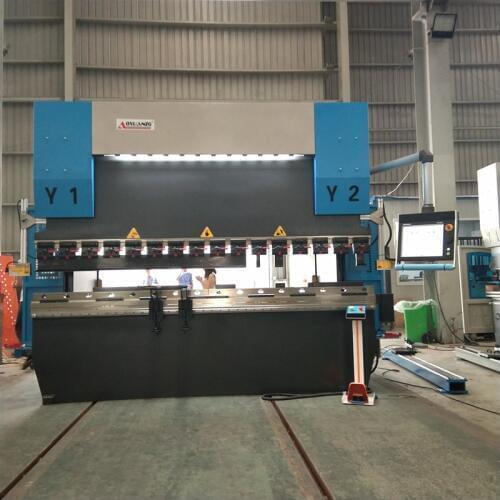 Low Price Hydraulic Press Brake , Metal Plate Folding Machine , CNC Bending Machine , 8+1 axis Bending Machine with DA66t