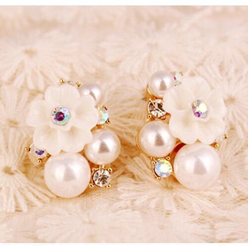 New Cute Pink Rhinestone Flowers Pearl Daisy Stud Earrings For Women Alloy Metal Plant Crystal Earrings Gift Jewelry