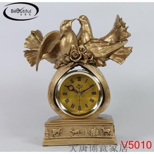 LOVER PIGEON CRAFT BASE CLOCK, QUARTZ CLOCK, EUROPEAN RESTORATION HOME LIVING ROOM CREATIVE CLOCK AND WATCH FASHION ARRANGEMENT