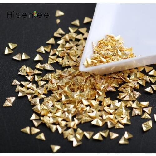 500pcs Metal Mini Triangle Pendant Drops Of Water Heart-Shaped Japanese Rivet Style 3D Nail Art Decoration Scrub Design Parts