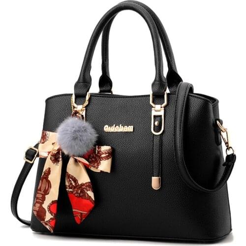 2020 new Japanese and Korean handbag womens large bag casual simple one-shoulder bag sloping bag tote bag one piece hair purses