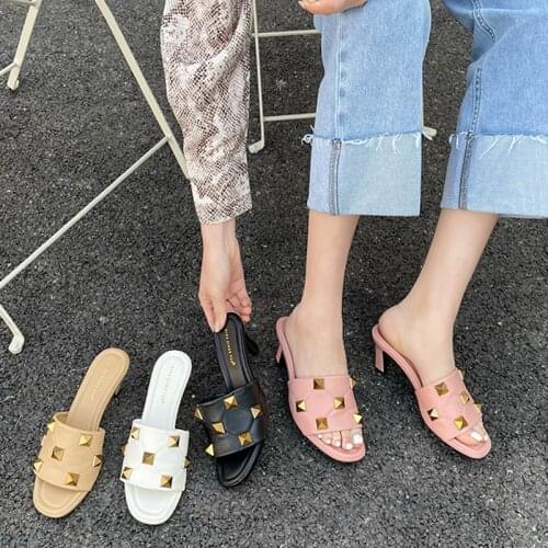 2021 Fashion Brand Rivet Slippers Women Thin High Heel Peep Toe Slip On Slides Ladies Elegant Summer Outdoor Sandal Shoes Flip F