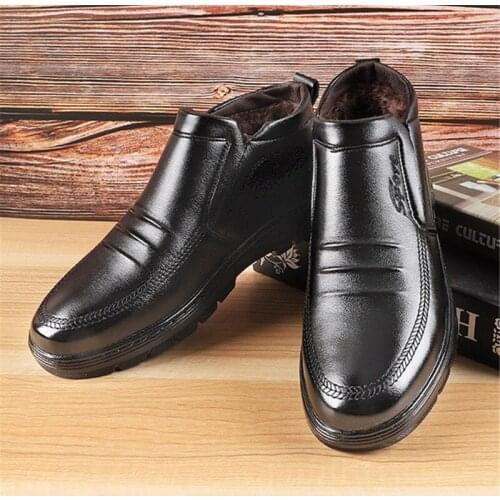 Fashion Mens Winter Snow Boots Plus Fleece Lining Keep Warm Short Ankle Boots Leather Dress Shoes Slip on Loafers Plus Size